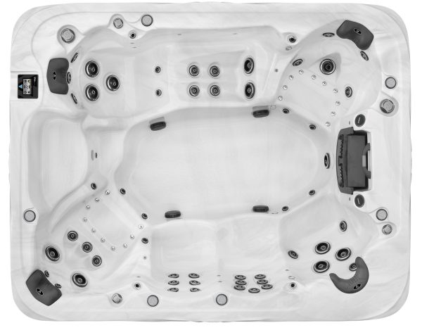 Mystique: Large Family 7 Person Hot Tub